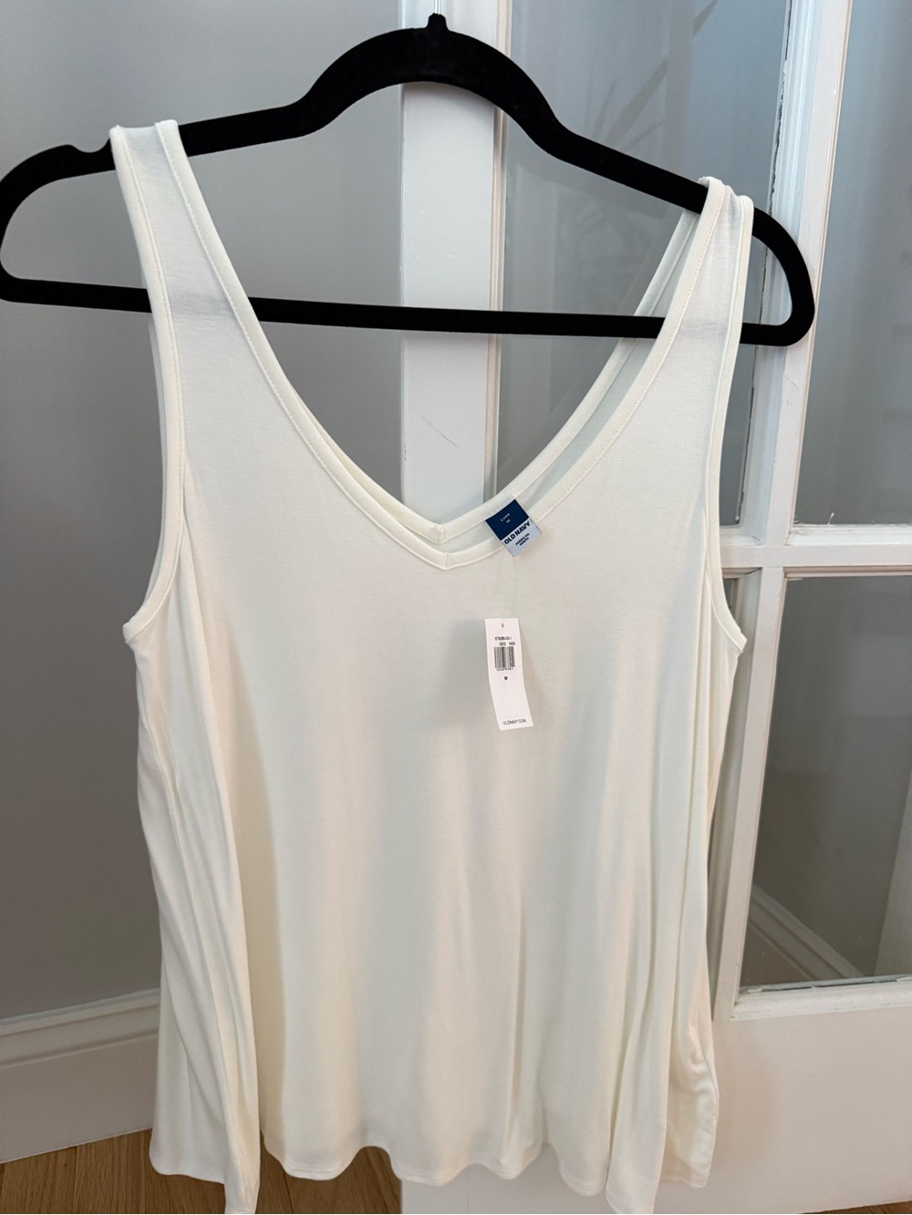 Old Navy Cream V-Neck Tank